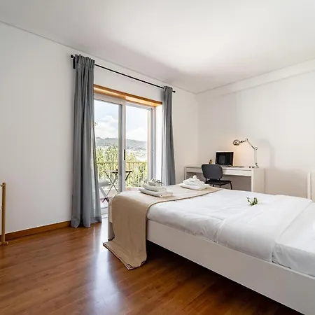 דירה Duplex Bento Junior - T5 Ideal Familias - בראגה