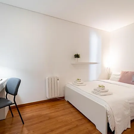 Duplex Bento Junior - T5 Ideal Familias - דירה בראגה