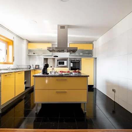 Duplex Bento Junior - T5 Ideal Familias - דירה