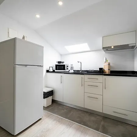 Duplex Bento Junior - T5 Ideal Familias - דירה *