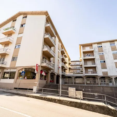 Duplex Bento Junior - T5 Ideal Familias - דירה