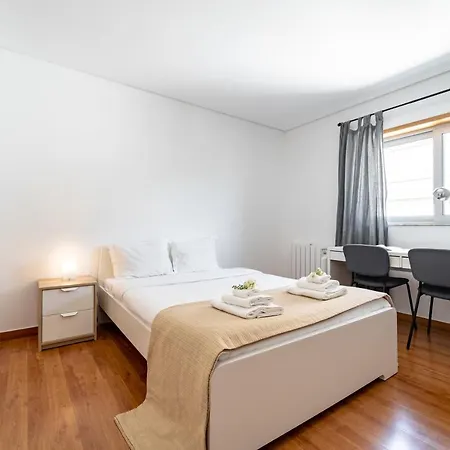 Duplex Bento Junior - T5 Ideal Familias - דירה בראגה